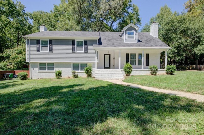 Primary Photo - 3900 Rhodes Ave