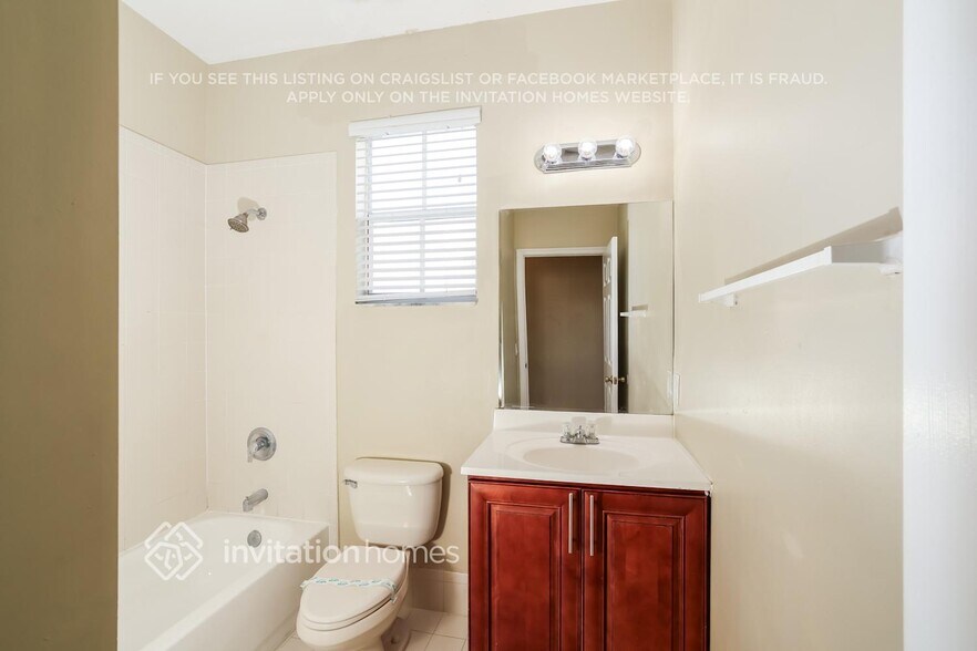 Building Photo - 10566 Galleria St