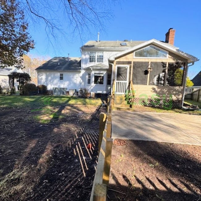 Building Photo - 1001 Fox Rdg Ct