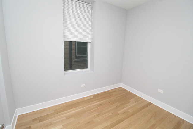 Building Photo - 1411 W Taylor St