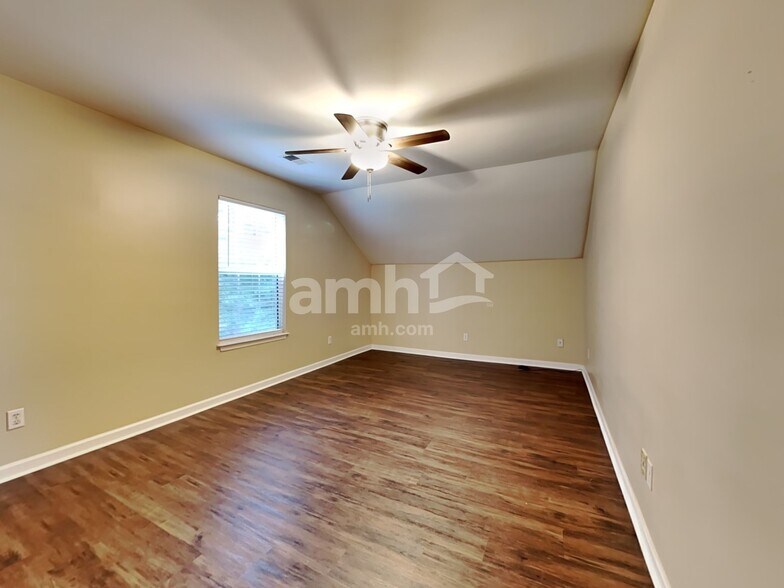 Building Photo - 9128 Fieldstone Ter