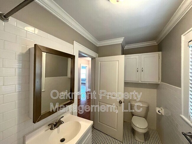 Building Photo - 105 Peachtree Street