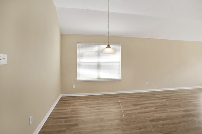 Building Photo - 21558 Duke Alexander Dr