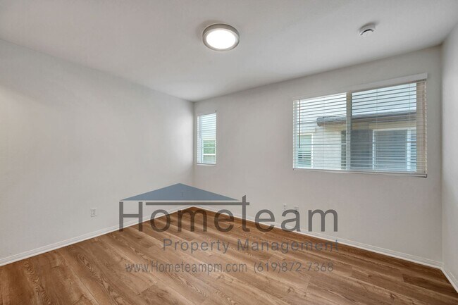 Building Photo - 2 BR / 2.5 BA 1244 Sq ft. San Miguel Ranch/ Chula Vista Townhome