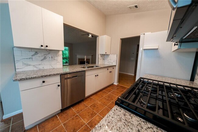 Building Photo - 3820 Oak Park Dr
