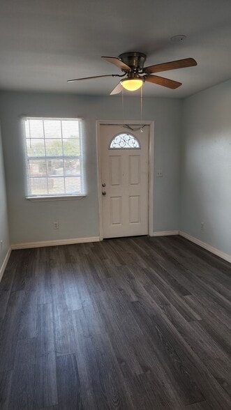 Building Photo - 803 Indian River Dr