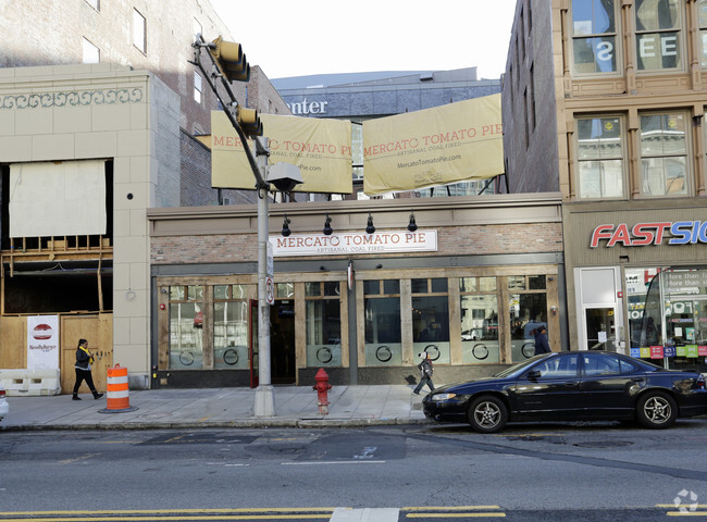 Building - The Madison at Rock Plaza Lofts