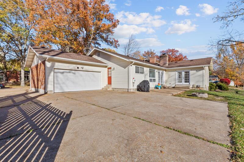 Building Photo - 12958 Ambois Dr
