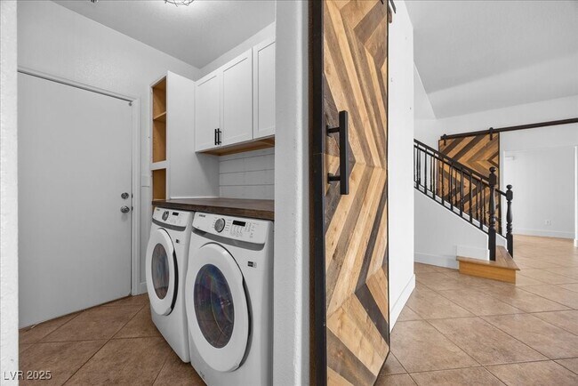 Building Photo - 6332 Peggotty Ave