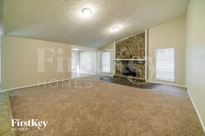 Building Photo - 210 Chimney Ridge Trail