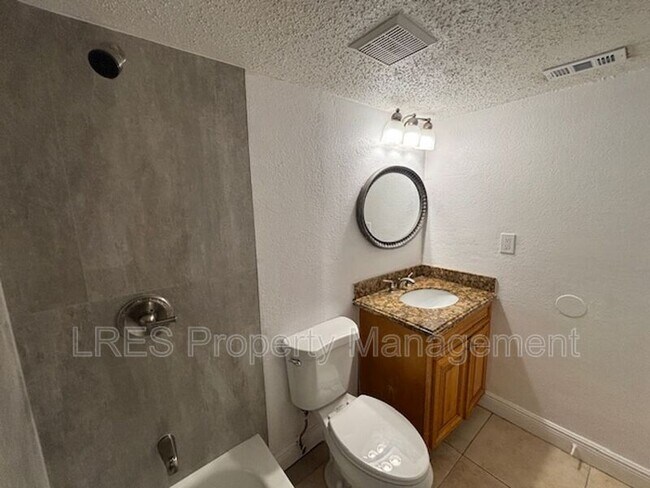 Building Photo - 4725 S Texas Ave