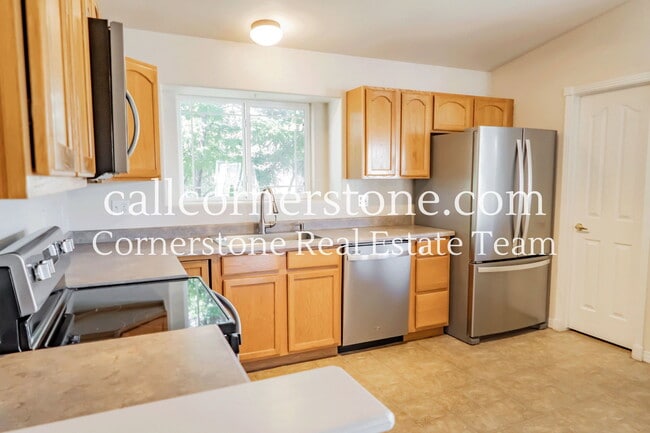 Building Photo - 1415 Madison Ridge Heights