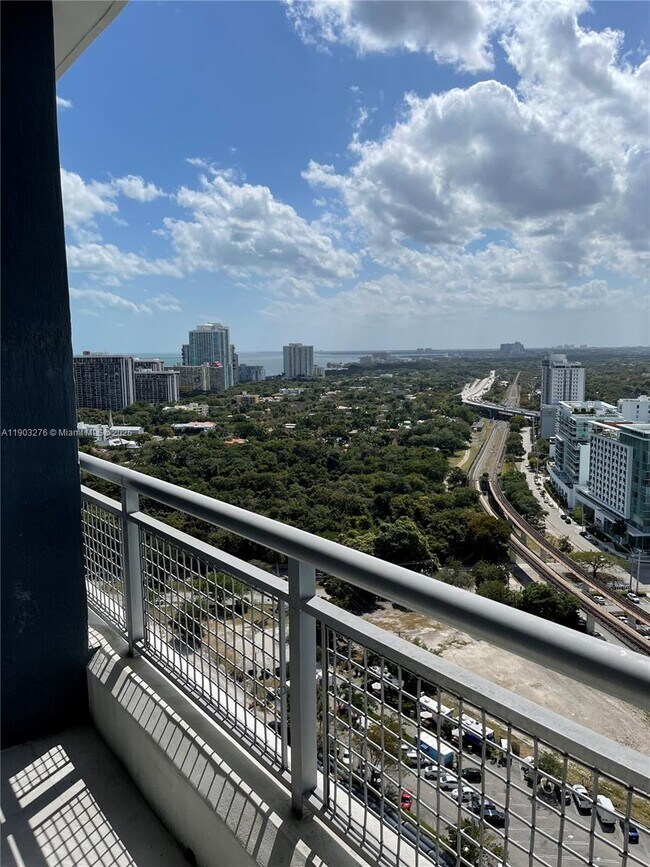 Building Photo - 60 SW 13th St