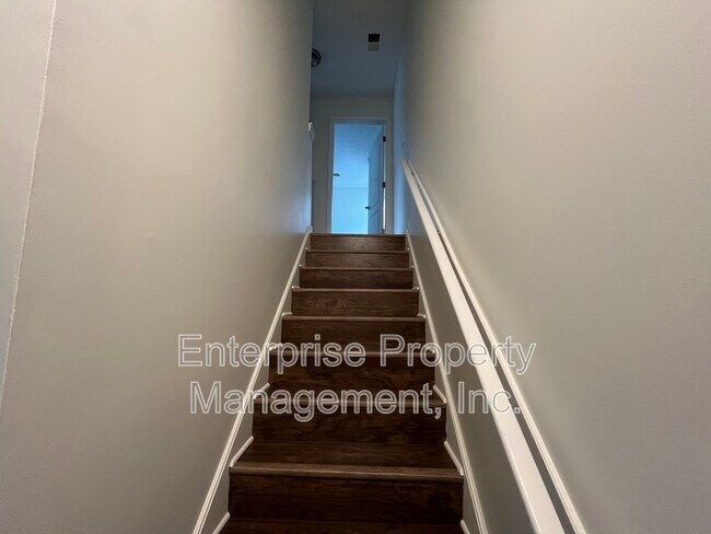 Building Photo - 10174 Sorrento Pl