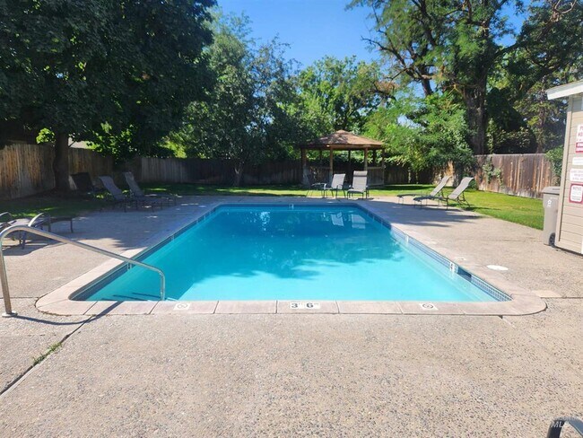 Building Photo - 2589 S Oak Leaf Ln
