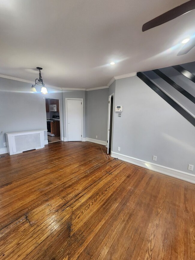 Building Photo - East Oak Lane House for rent with front porch and rear yard