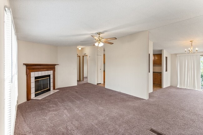 Building Photo - 158 Stone Henge Ln