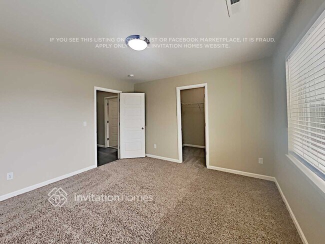 Building Photo - 20302 19th Ave E