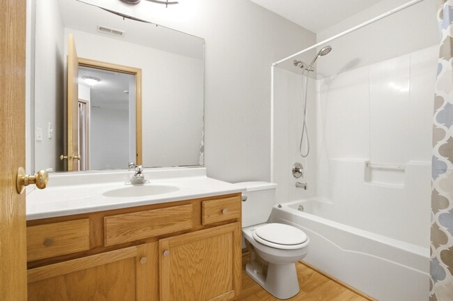 Building Photo - 3864 Pathfinder Ln