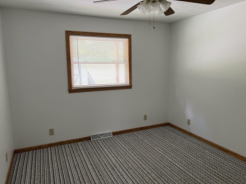 Building Photo - 43152 OH-39