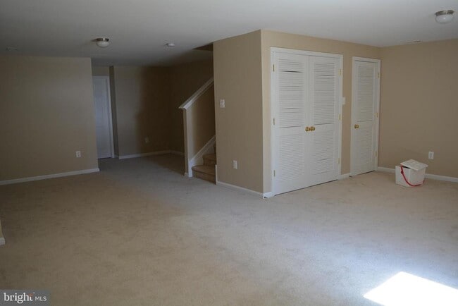 Building Photo - 155 Penns Manor Dr
