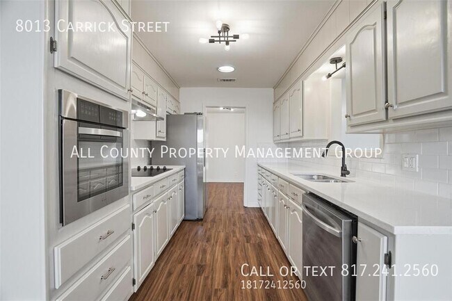 Building Photo - 8013 Carrick St