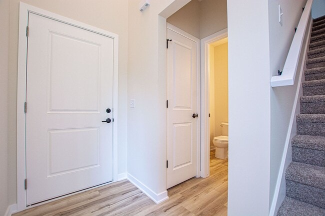 Building Photo - 7118/7122 North 79th Court