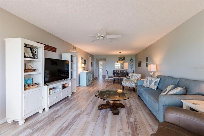 Building Photo - 1343 Perico Point Cir
