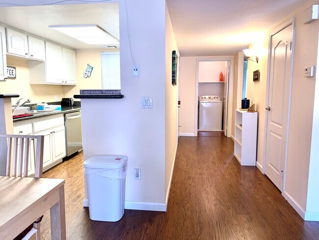 Building Photo - 12035 Alta Carmel Ct