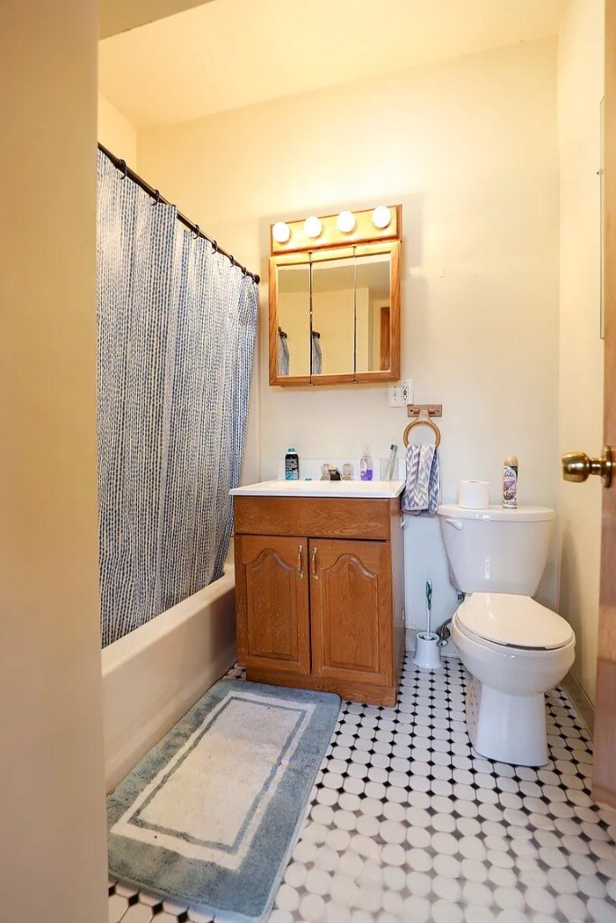 Building Photo - 346 Faneuil St