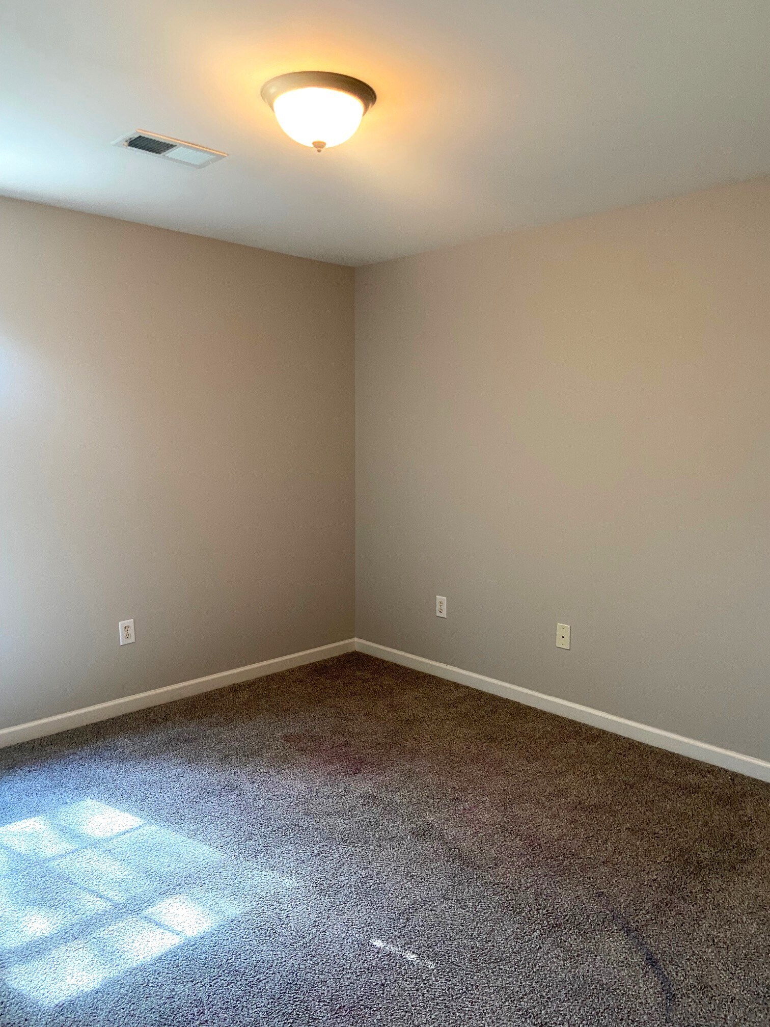 Building Photo - 2291 Ridgemont Dr