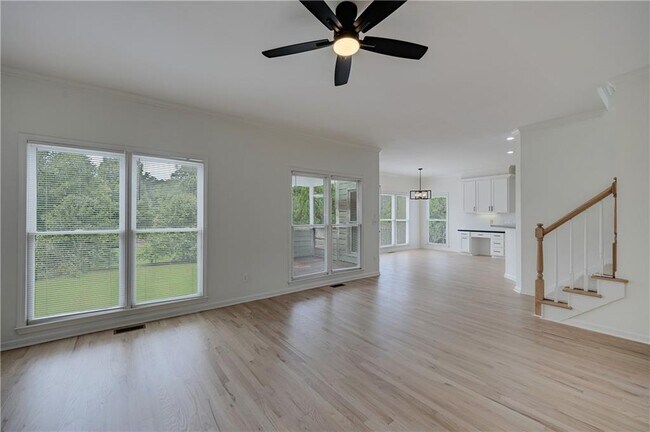 Building Photo - 5795 Dovnick Dr SW