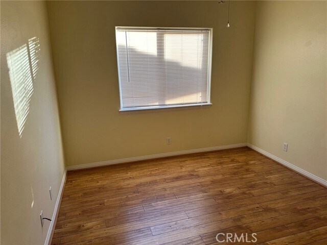 Building Photo - 26977 Silver Lakes Pkwy