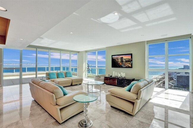 Building Photo - 101 S Fort Lauderdale Beach Blvd