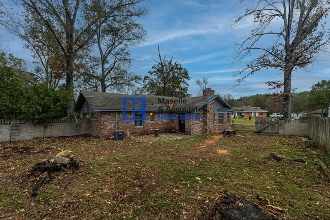 Building Photo - 3 Bed/2 Bath Home in the Heart of Pearl