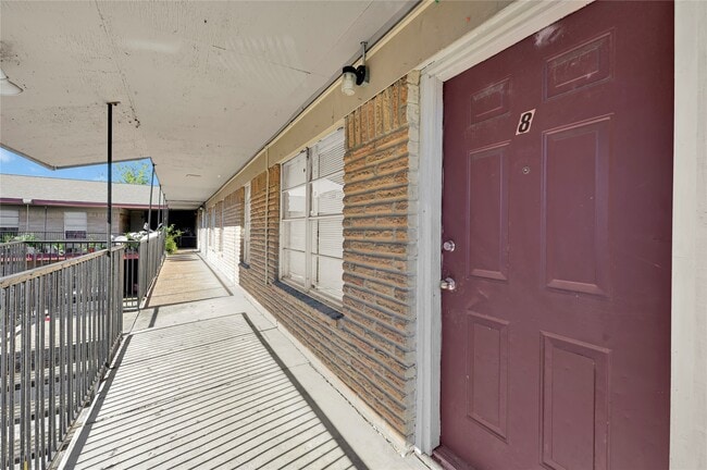 Building Photo - 1711 Wichita St