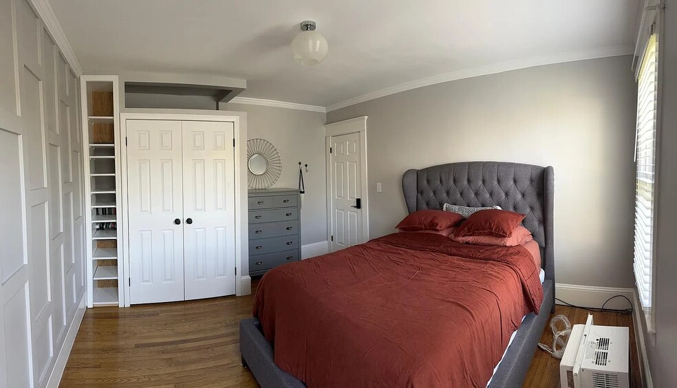 Building Photo - 24 Lawler St