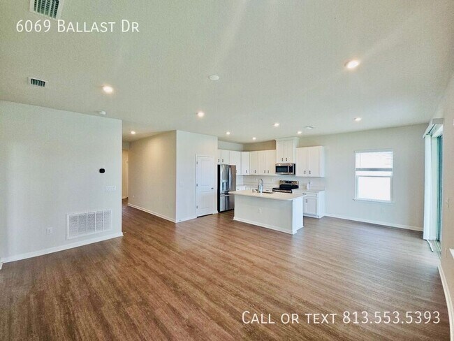 Building Photo - 6069 Ballast Dr