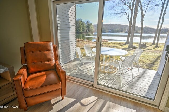 Building Photo - 134 Laurel Hill Dr