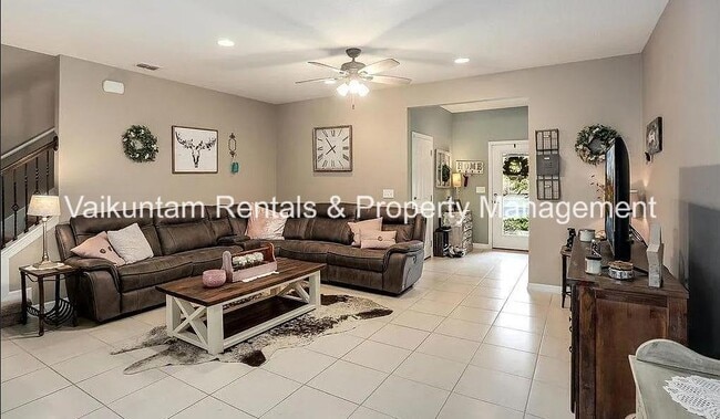 Building Photo - 7038 Buroak Ct