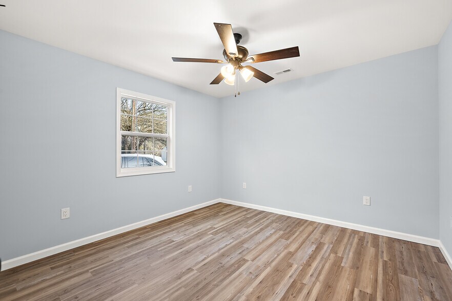 Building Photo - 1201 Tuscola Ave