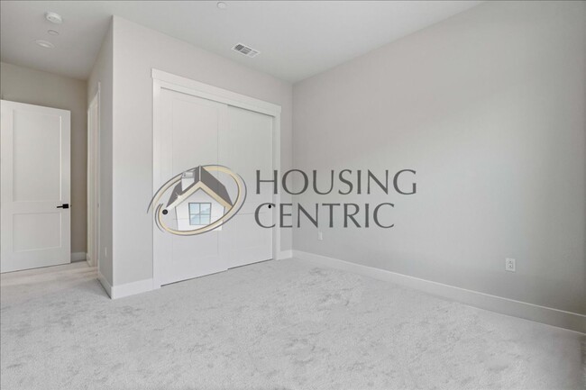 Building Photo - New Construction Executive Rental Home in ...