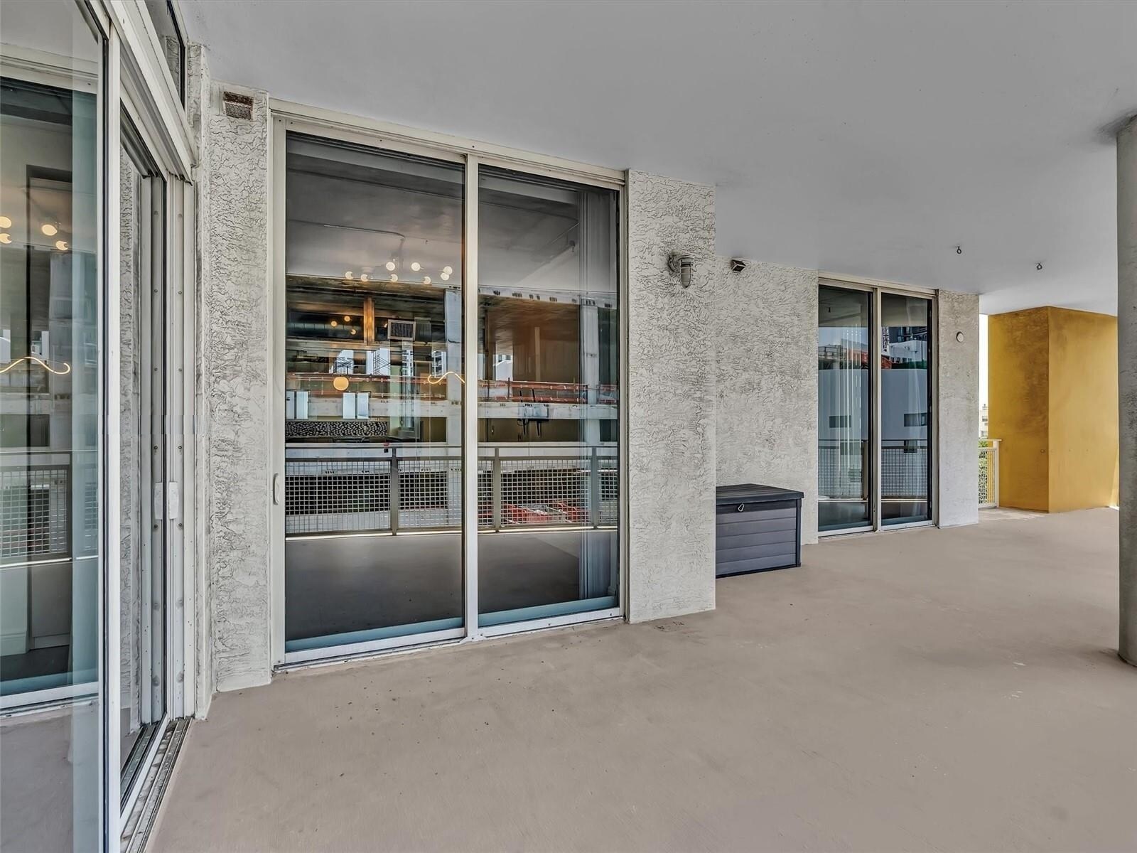 Building Photo - 444 NE 30th St