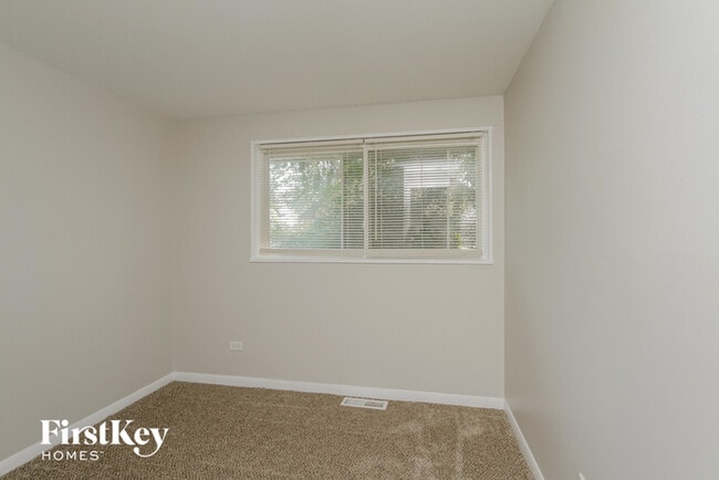 Building Photo - 187 Frederick Dr