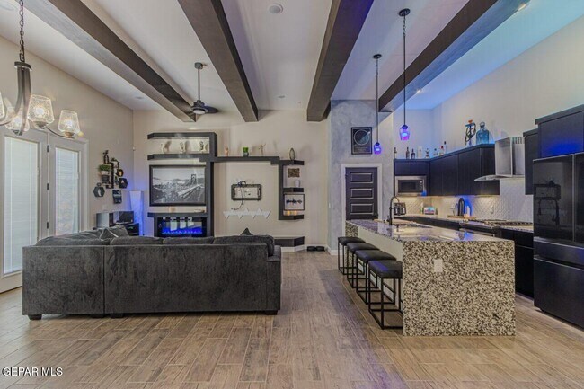 Building Photo - 273 Hunstanton St