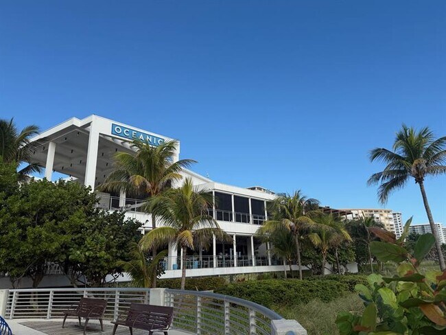 Building Photo - 2840 NE 14th Street Causeway