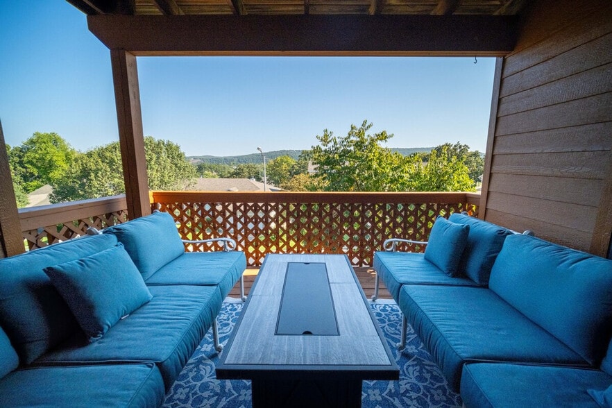 Building Photo - 206 Hampshire Dr