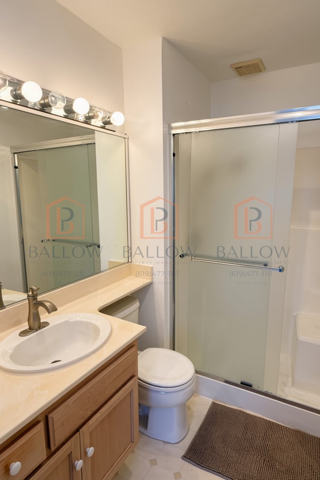 Building Photo - 3991 Crown Point Dr