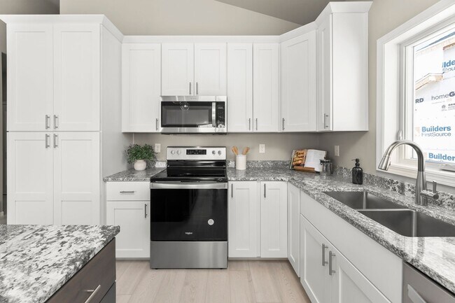 Building Photo - 4-bedroom, 3-bathroom West Fargo Single-Family Home w/ 2 Stall Garage