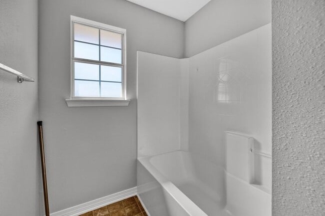 Building Photo - 9431 Pouder Ln